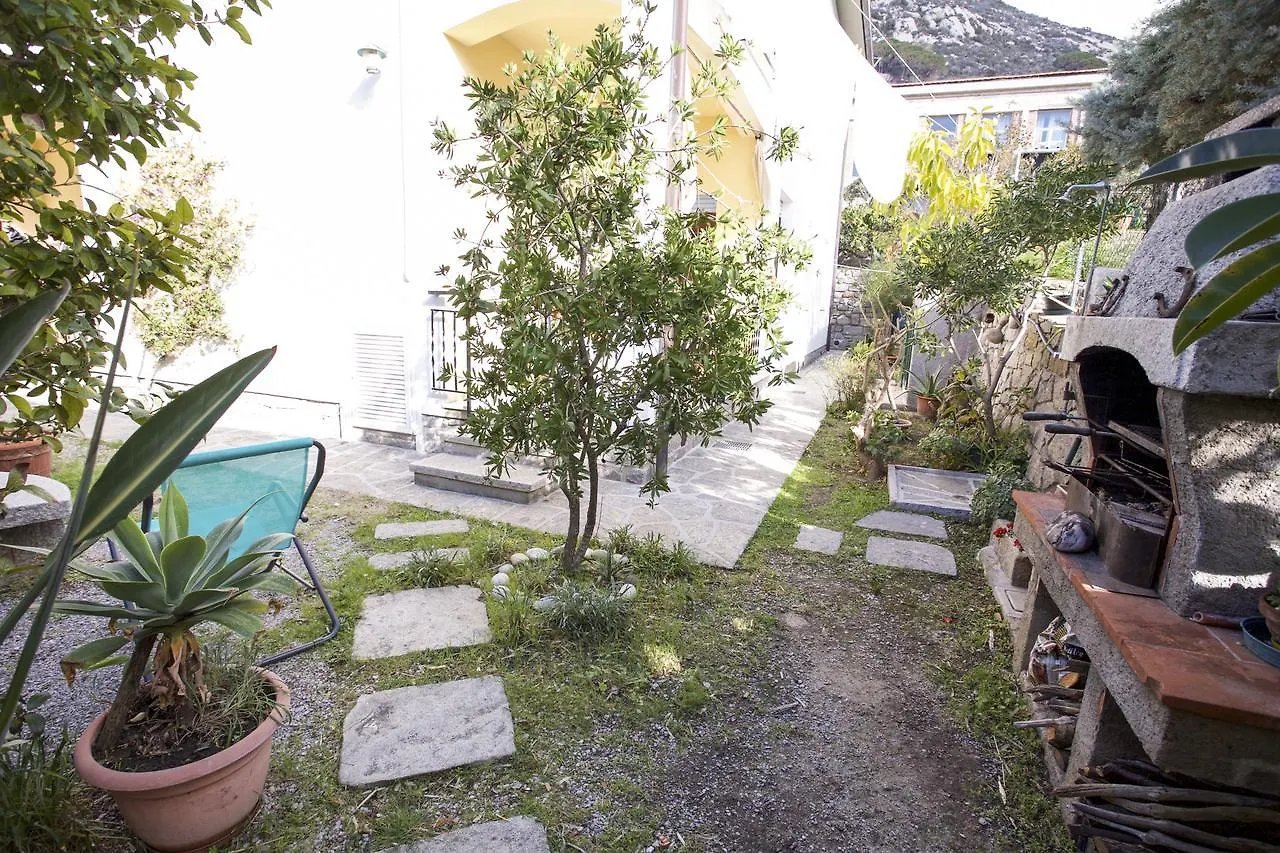 Apartment Appartamento Pomonte La Posta - Goelba Italy